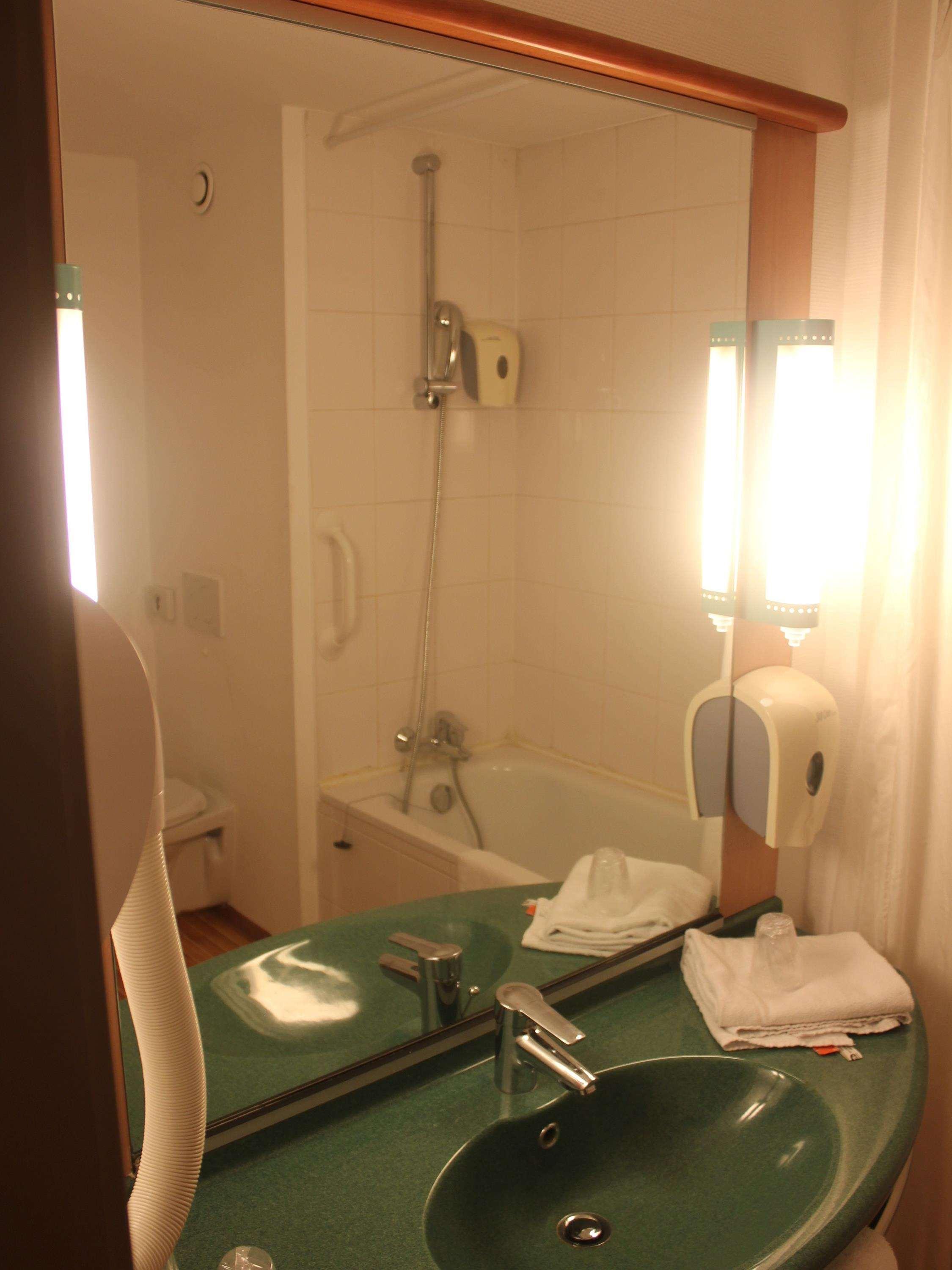 B&B Hotel Mons Gare Luaran gambar